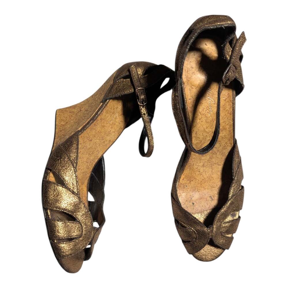 Vtg Y2K Charlotte Russe Bronze Metallic Faux Leather Cork Wedge Sandals Sz 8
